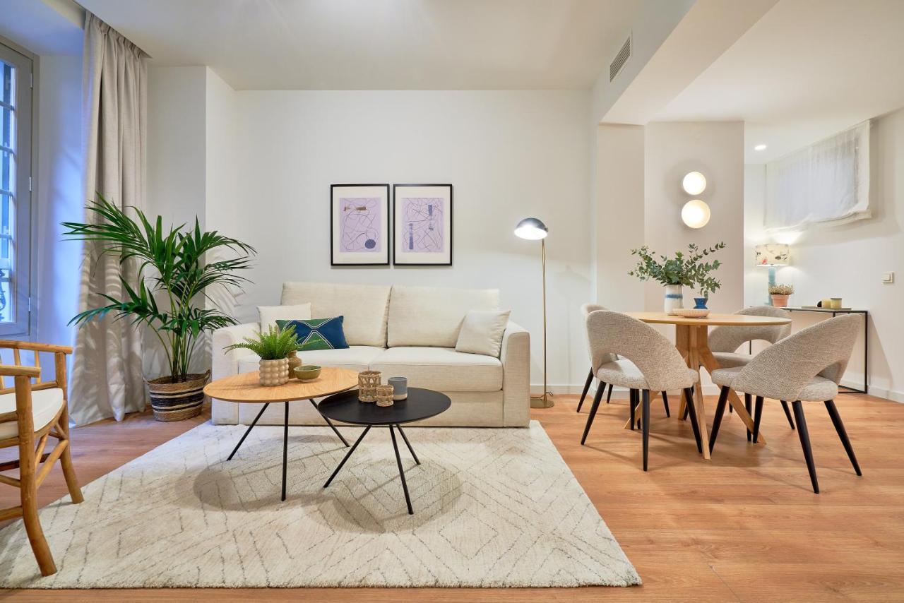 Iloftmalaga Plaza Del Teatro II & III Apartment Luaran gambar